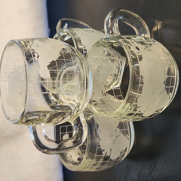 Nescafe set of 4 vintage around the world vintage coffee mugs. - Picture 1 of 6